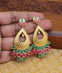 Matte Finish Stylish Earrings T2826