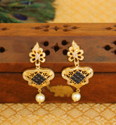 Gold Plated Stylish Earrings T2749