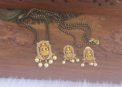 Temple Lakshmi Stone Black Beads Necklace Set T2199