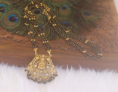 Temple Peacock Black Beads Necklace T2187