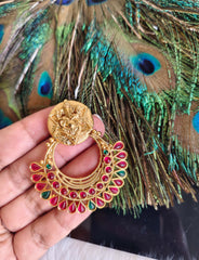 Temple Ganesh Gold Plated Stone Pendant T2854