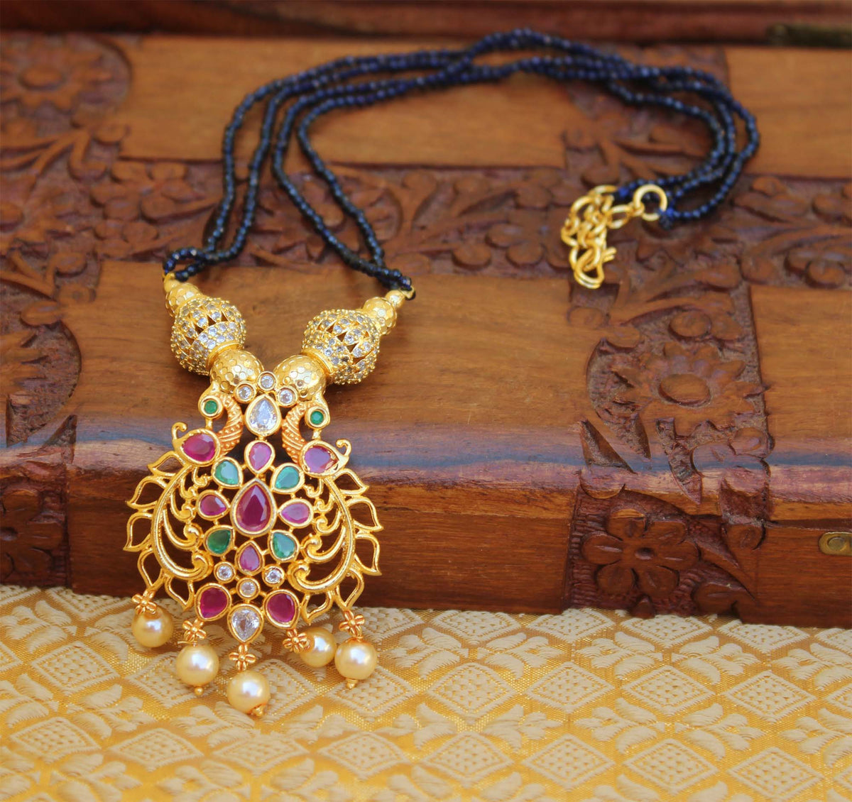 Matte Finish Peacock Handmade Beads Necklace T2291