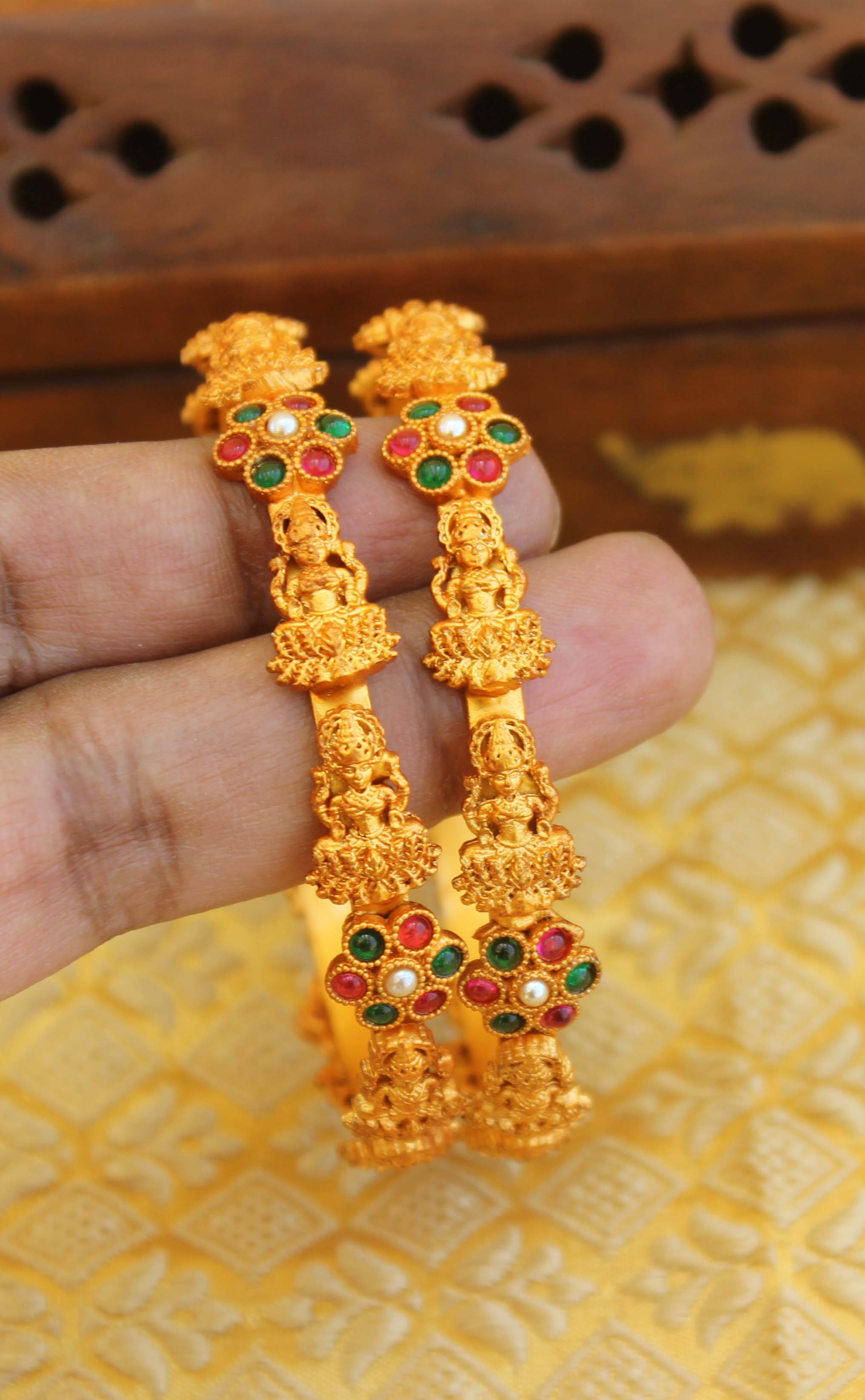 Matte Finish Temple Lakshmi Bangles T3007