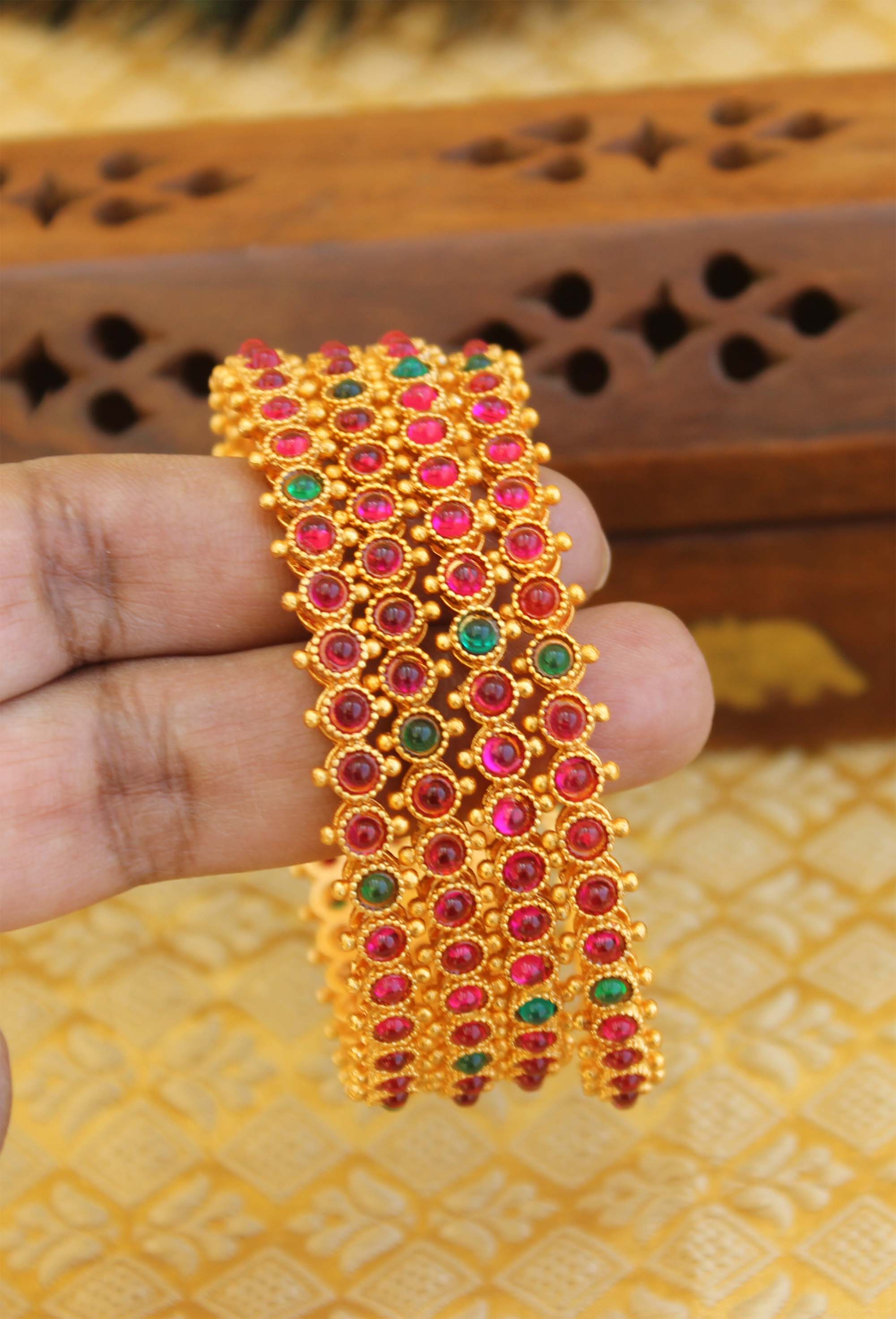 Matte Finish Kempu Stone Bangles T3009