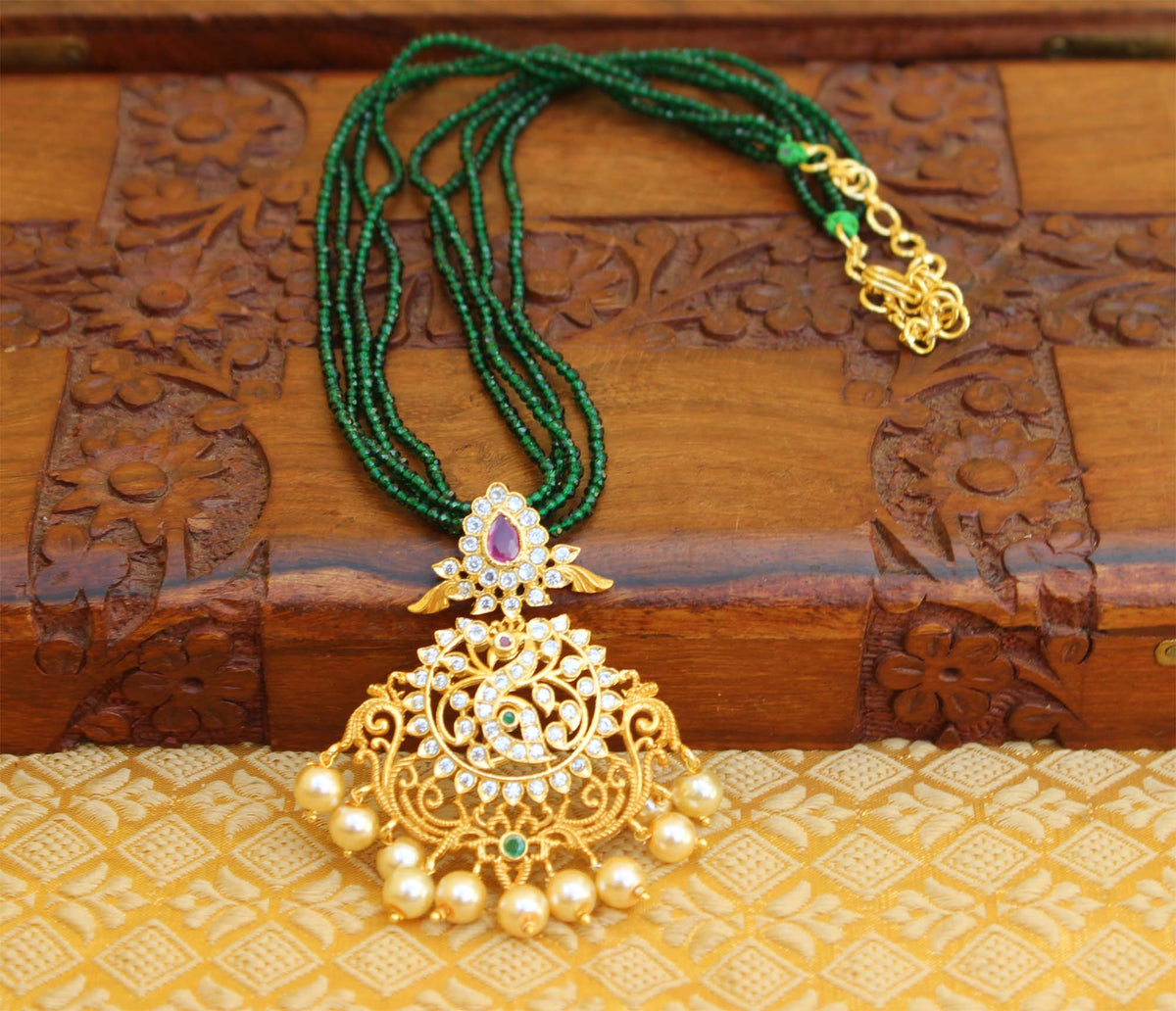 Matte Finish Peacock Handmade Beads Necklace T2248
