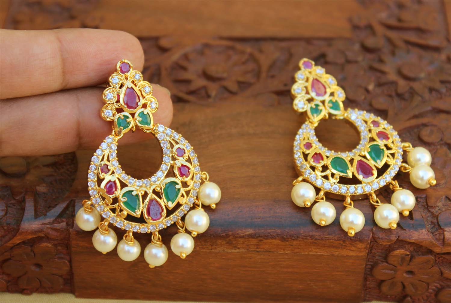 Gold Plated Stylish Stone Earrings T2507
