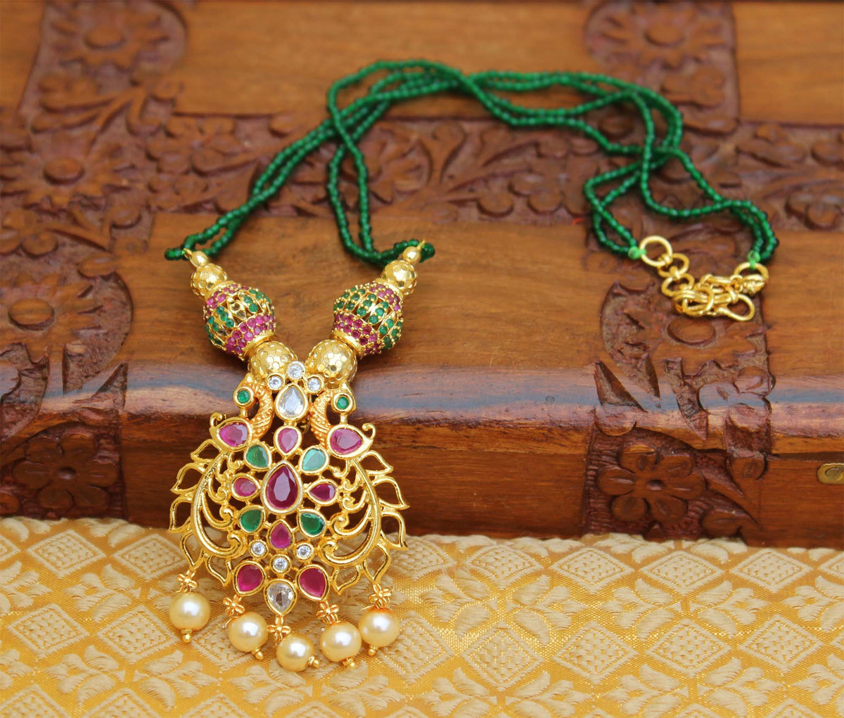 Matte Finish Peacock Handmade Beads Necklace T2292