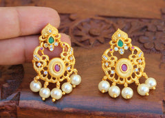 Matte Finish Peacock Pearl Stylish Earrings T2512