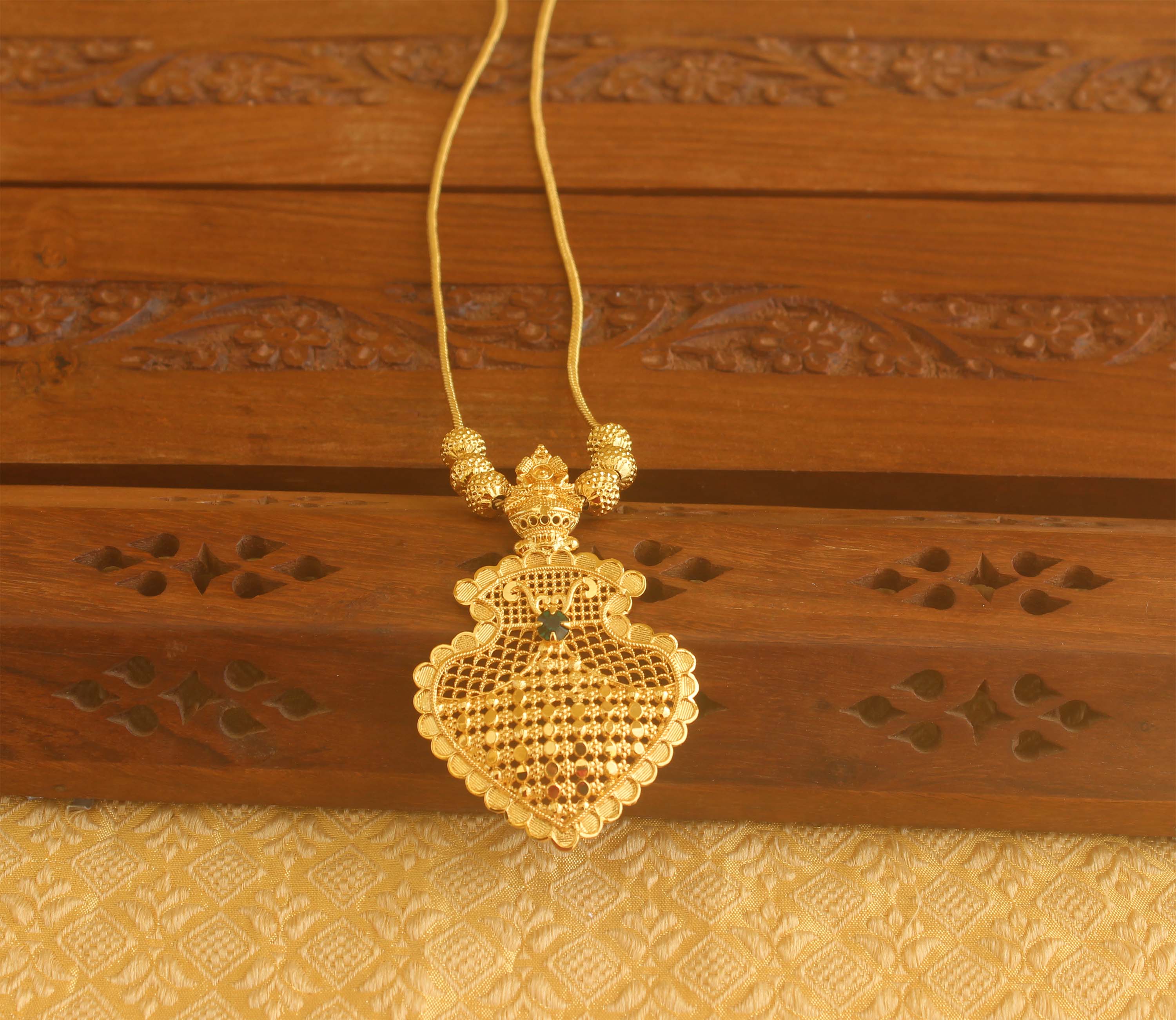 Designer Gold plated Necklace Tanvi51