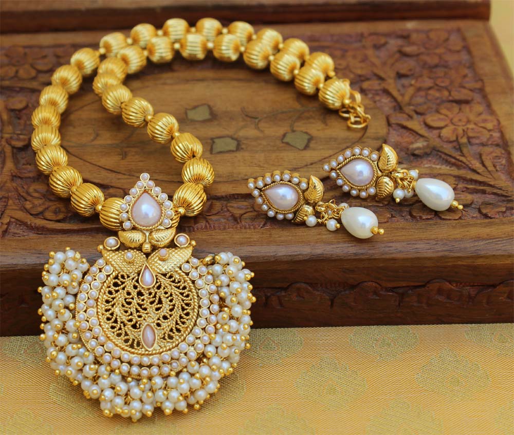 Handmade Gold Plated Pearl Necklace Set T2619