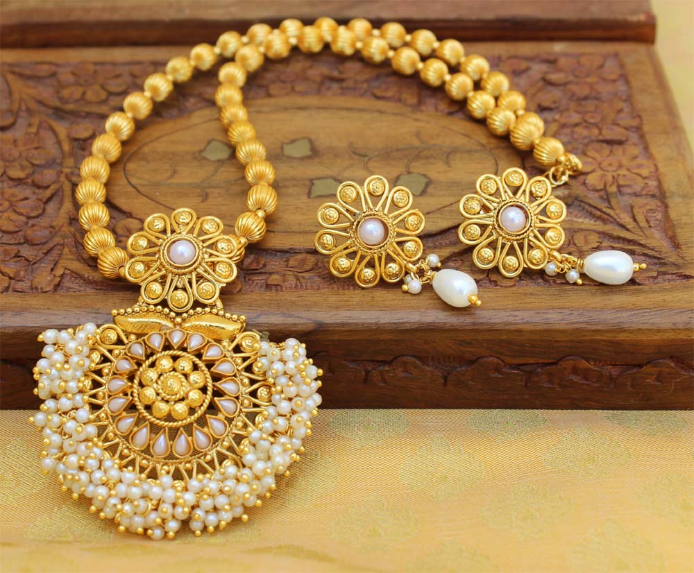 Gold Plated Handmade Floral Pearl Stone Necklace Set T2624