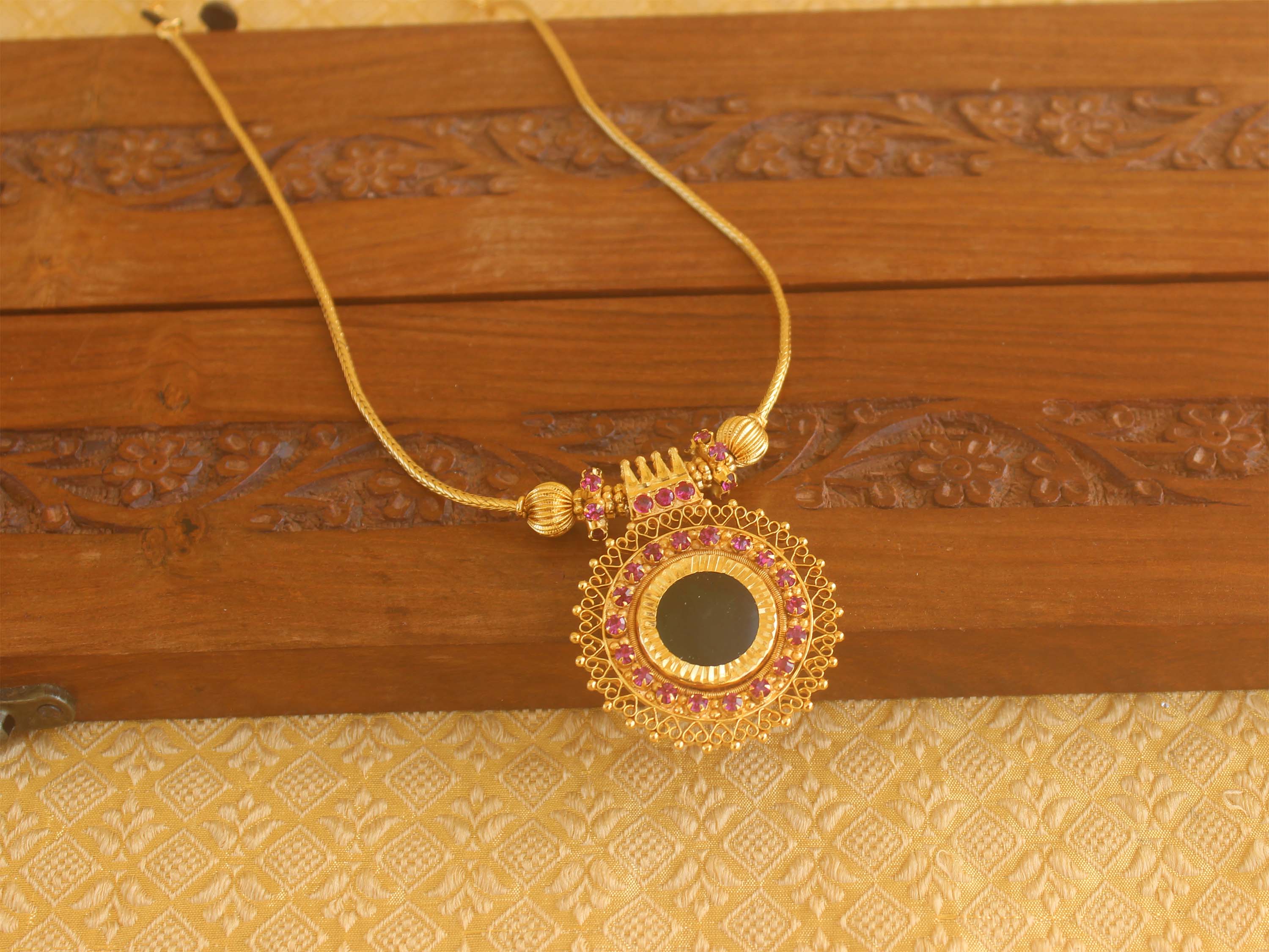 Gold plated Palakka stone necklace Tanvi83