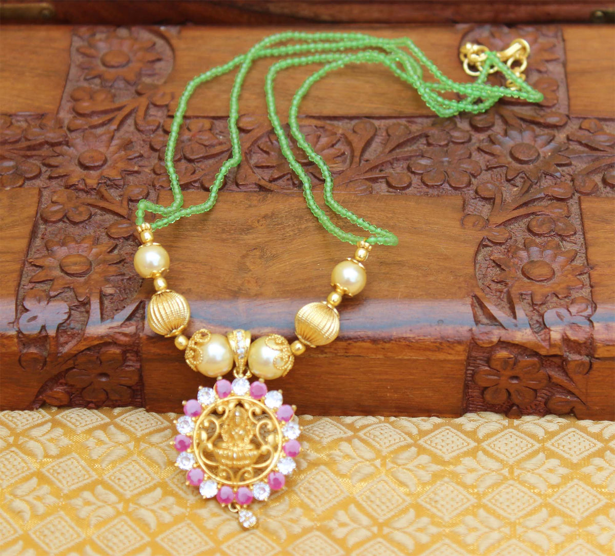 Temple Matte Finish Beads Handmade Necklace T2341