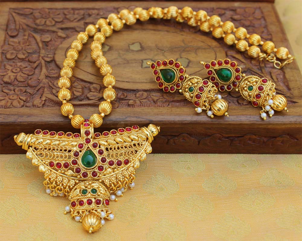 Handmade Gold Plated Pendant Necklace Set T2690
