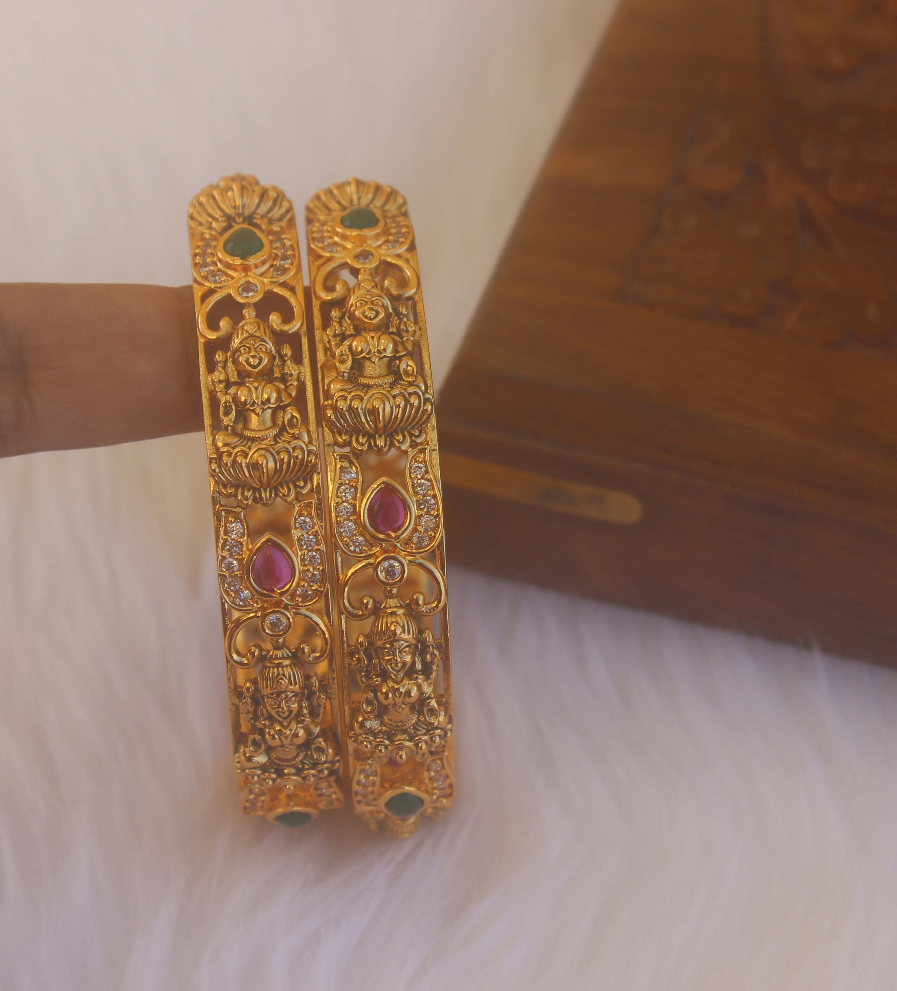 Matte Finish Lakshmi Stone Bangles T2160
