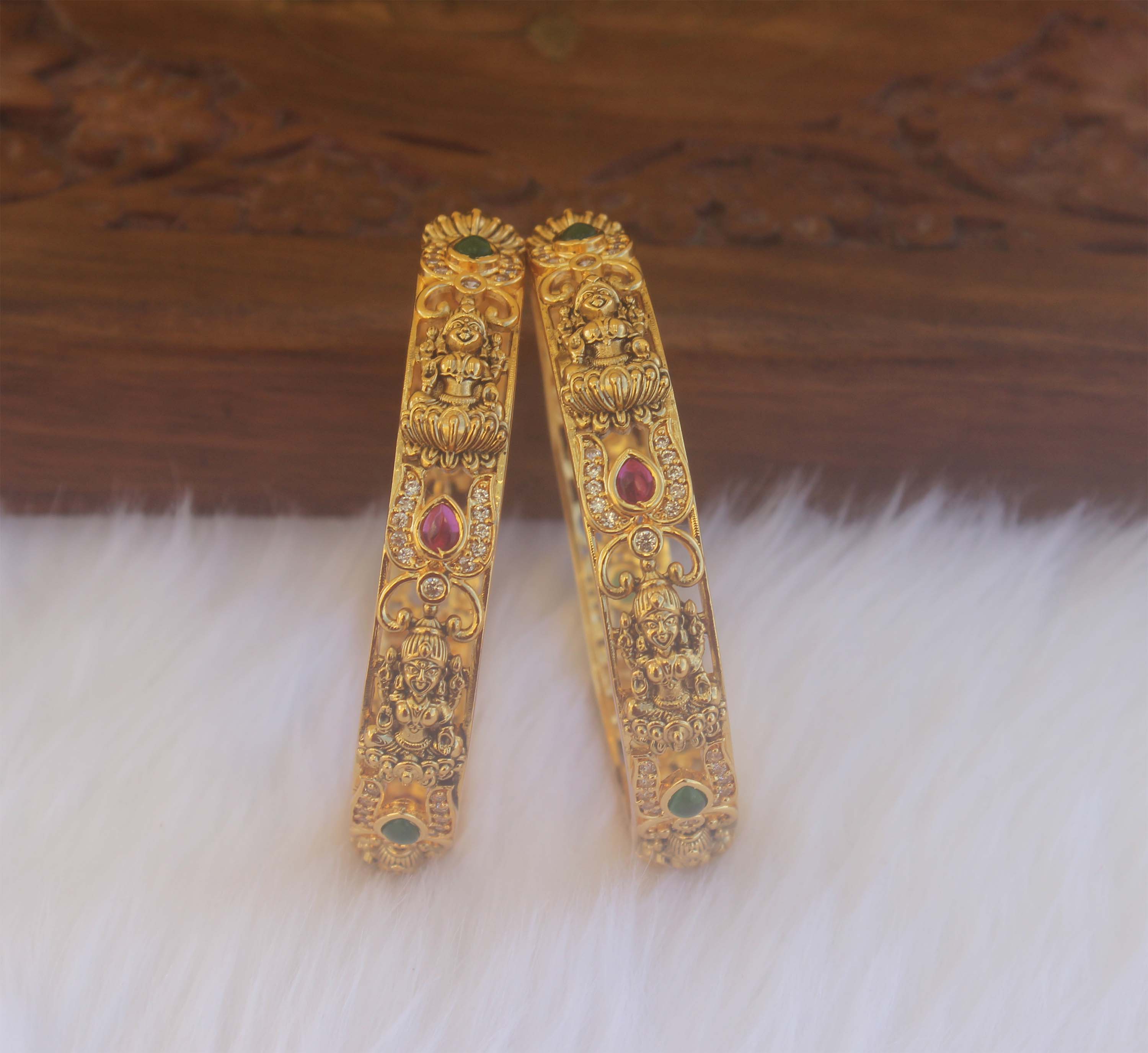 Matte Finish Lakshmi Stone Bangles T2160