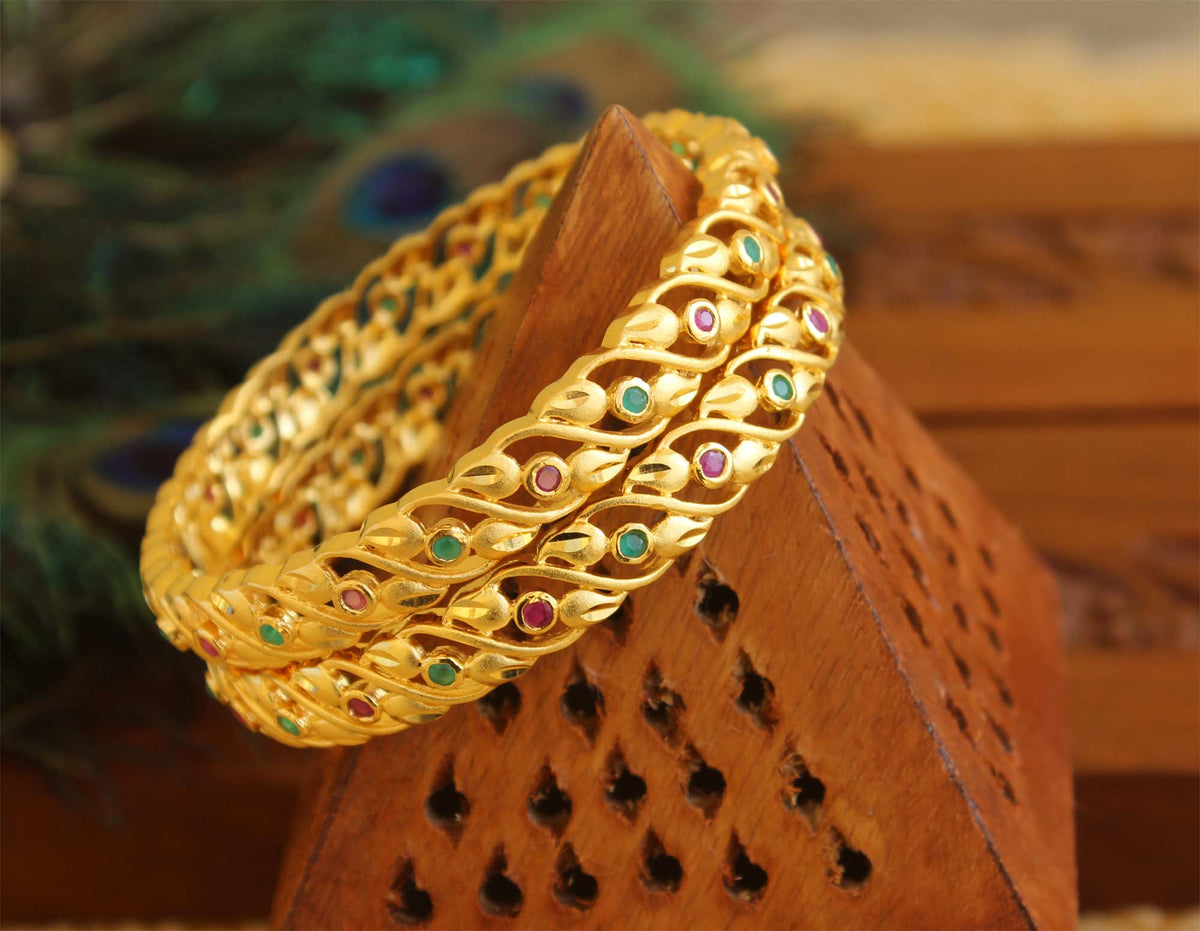 Stylish Gold Plated Bangles T2903