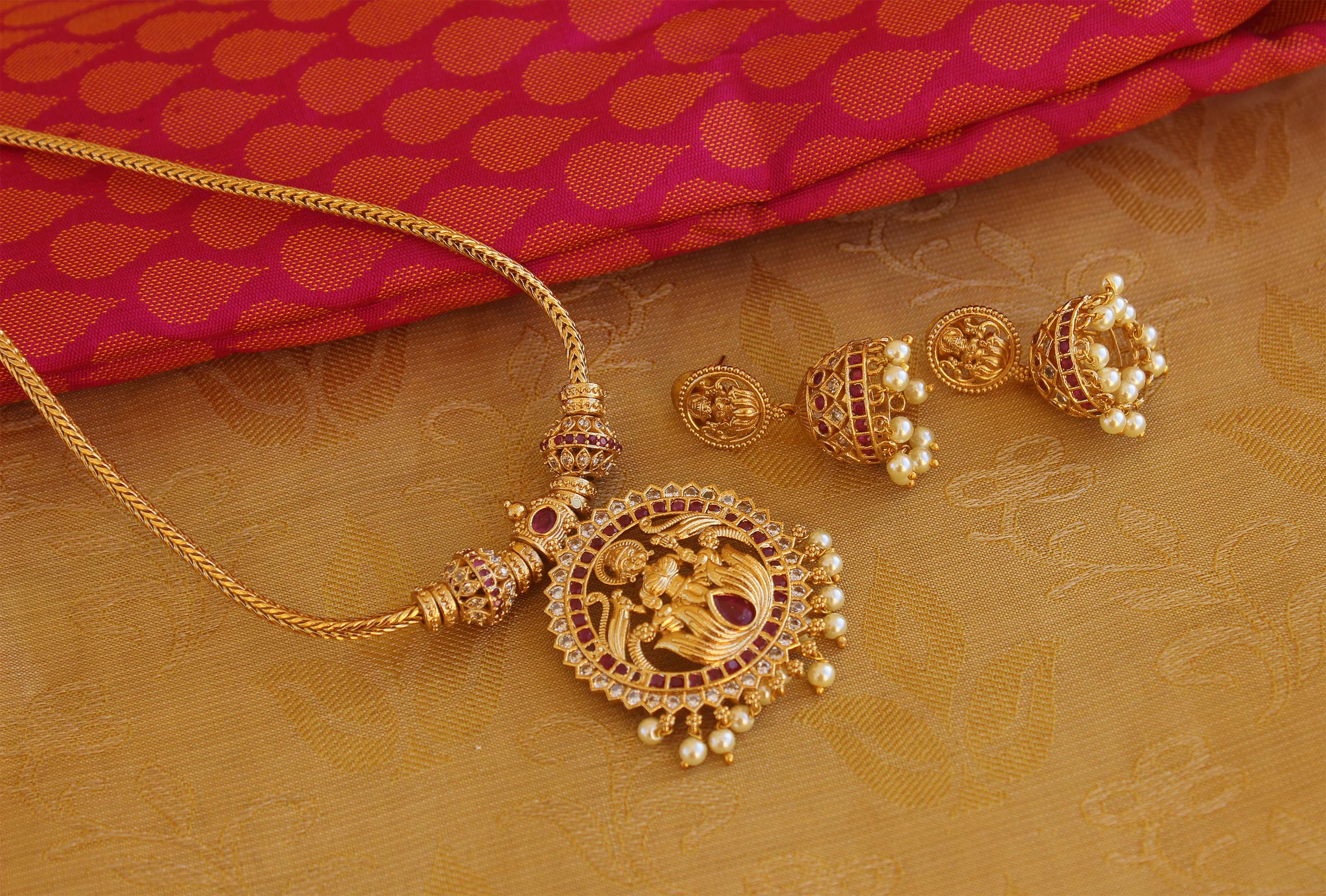 Matte Finish Temple Ruby Stone Necklace Set T1528