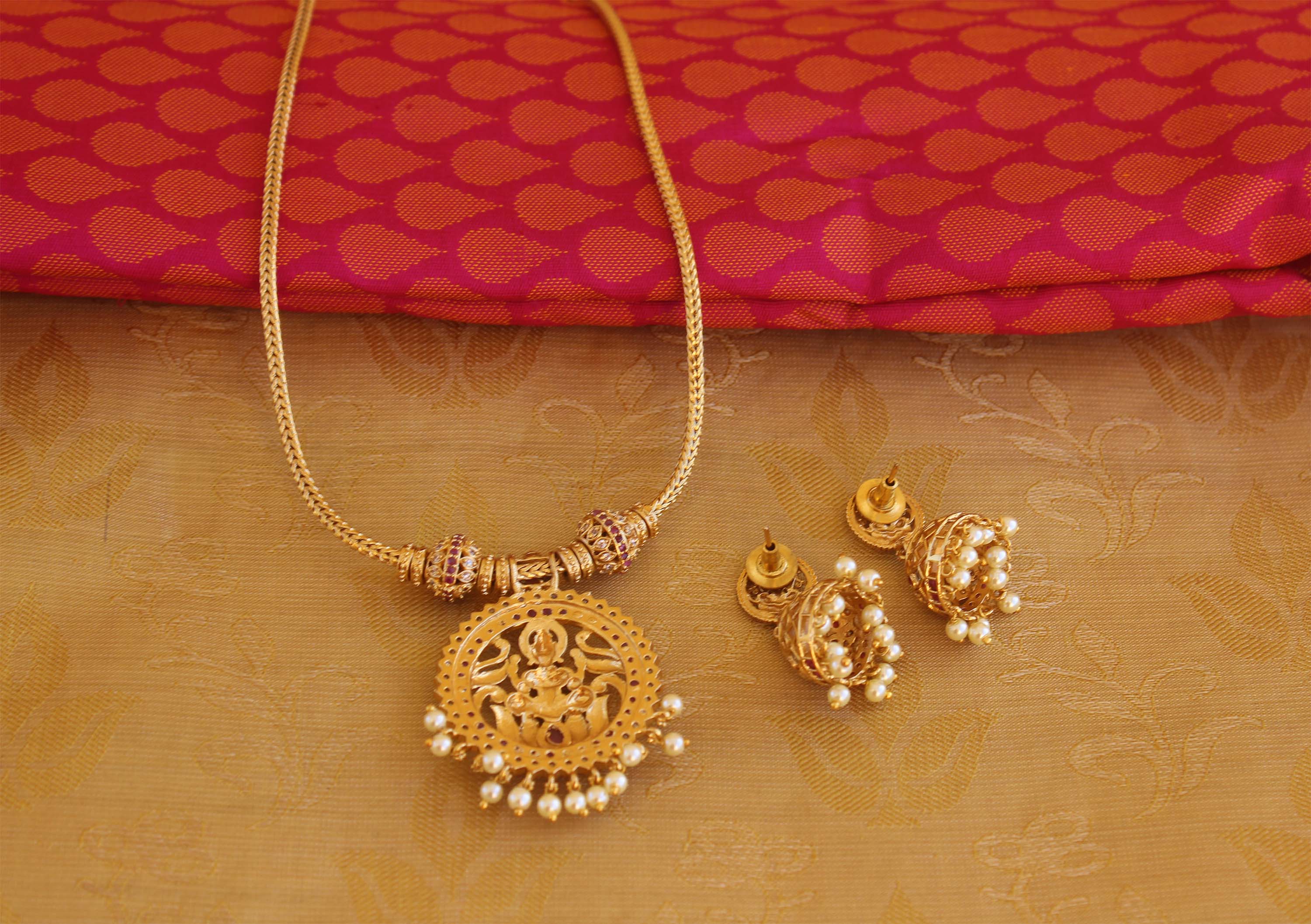 Matte Finish Temple Ruby Stone Necklace Set T1528