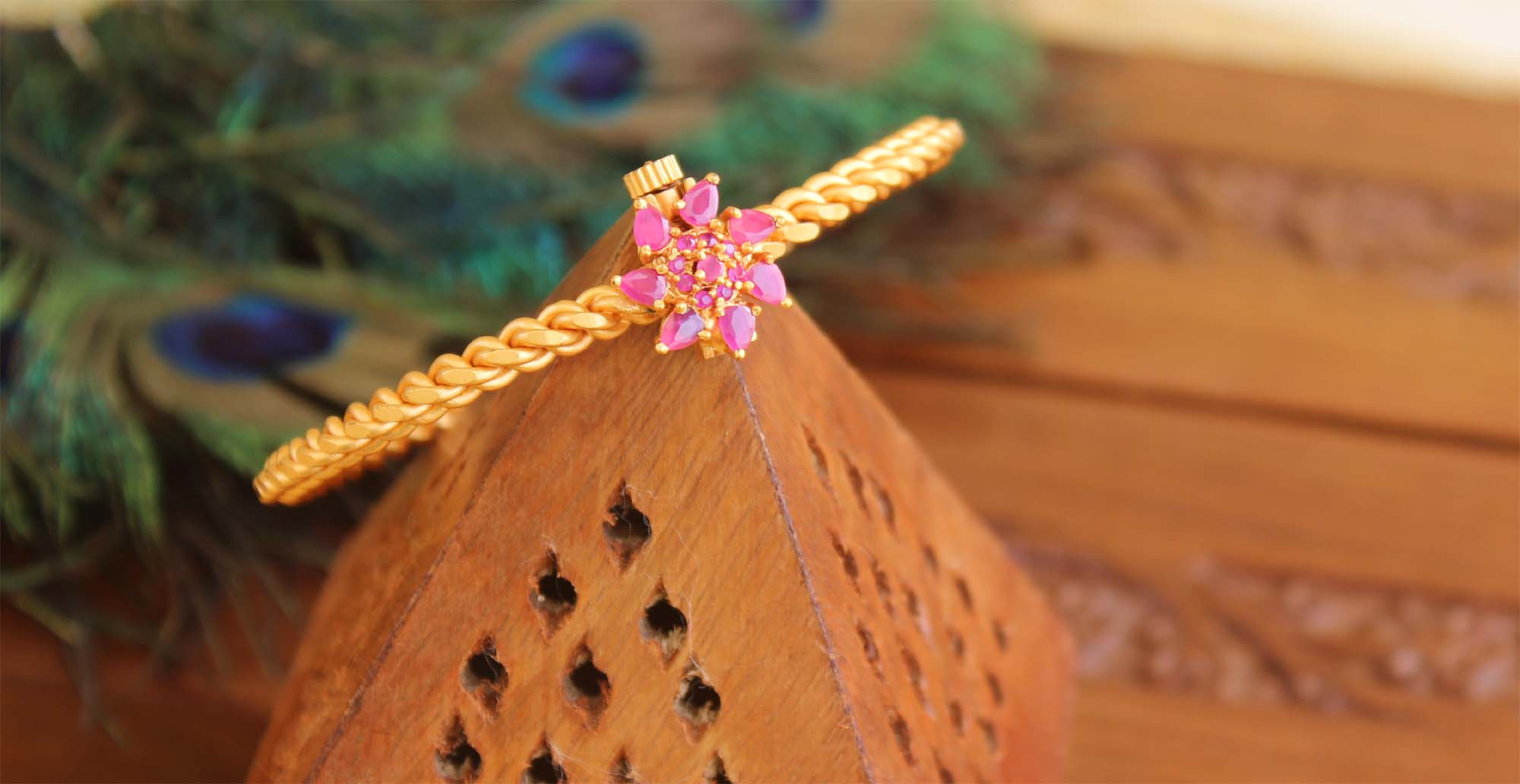 Matte Finish Stone Flower Kada T3087