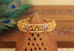 Antique Gold Peacock Stone Bangle T3096