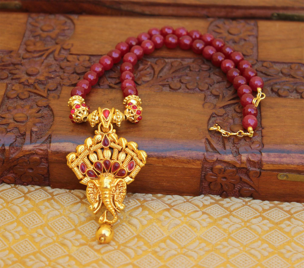 Matte Finish Elephant Handmade Pendant Necklace T2714