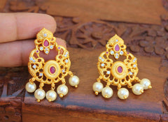 Stylish Matte Finish Pearl Peacock Earrings T2490