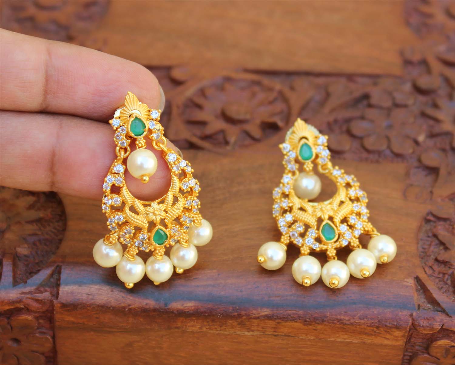 Matte Finish Stylish Pearl Earrings T2493