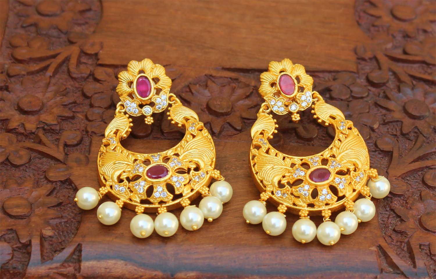 Matte Finish Stylish Pearl Earrings T2476