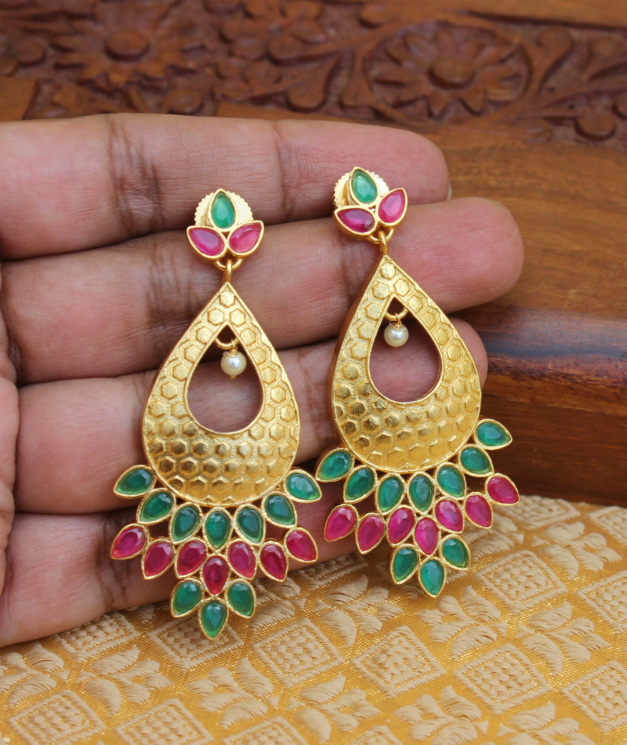 Matte Finish Stylish Earrings T2826