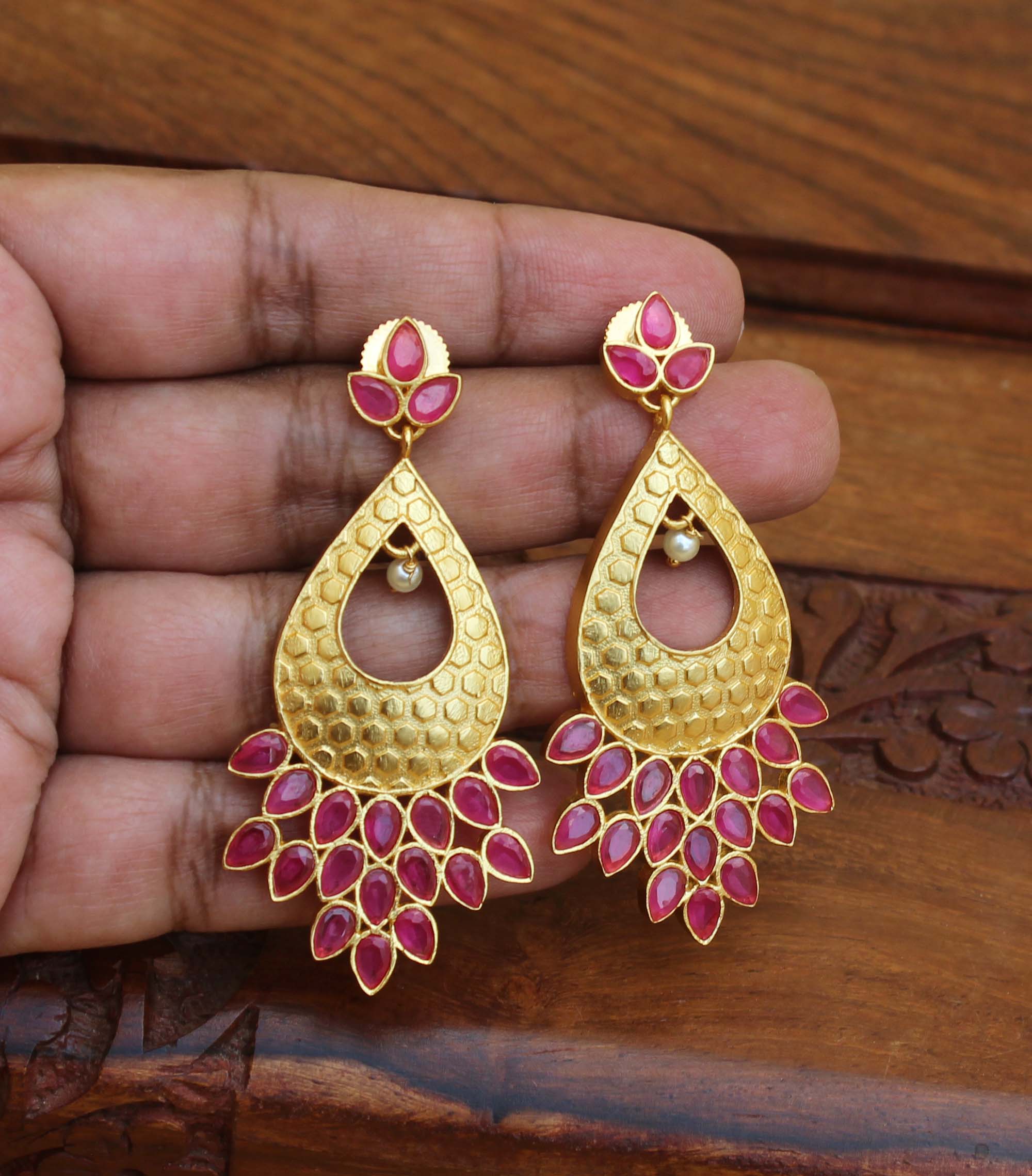 Matte Finish Stylish Earrings T2827