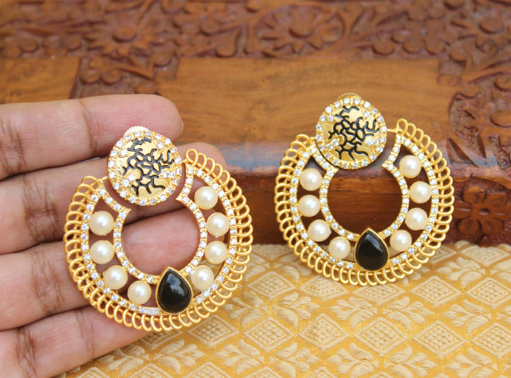 Matte Finish Pearl Stone Earrings T2839