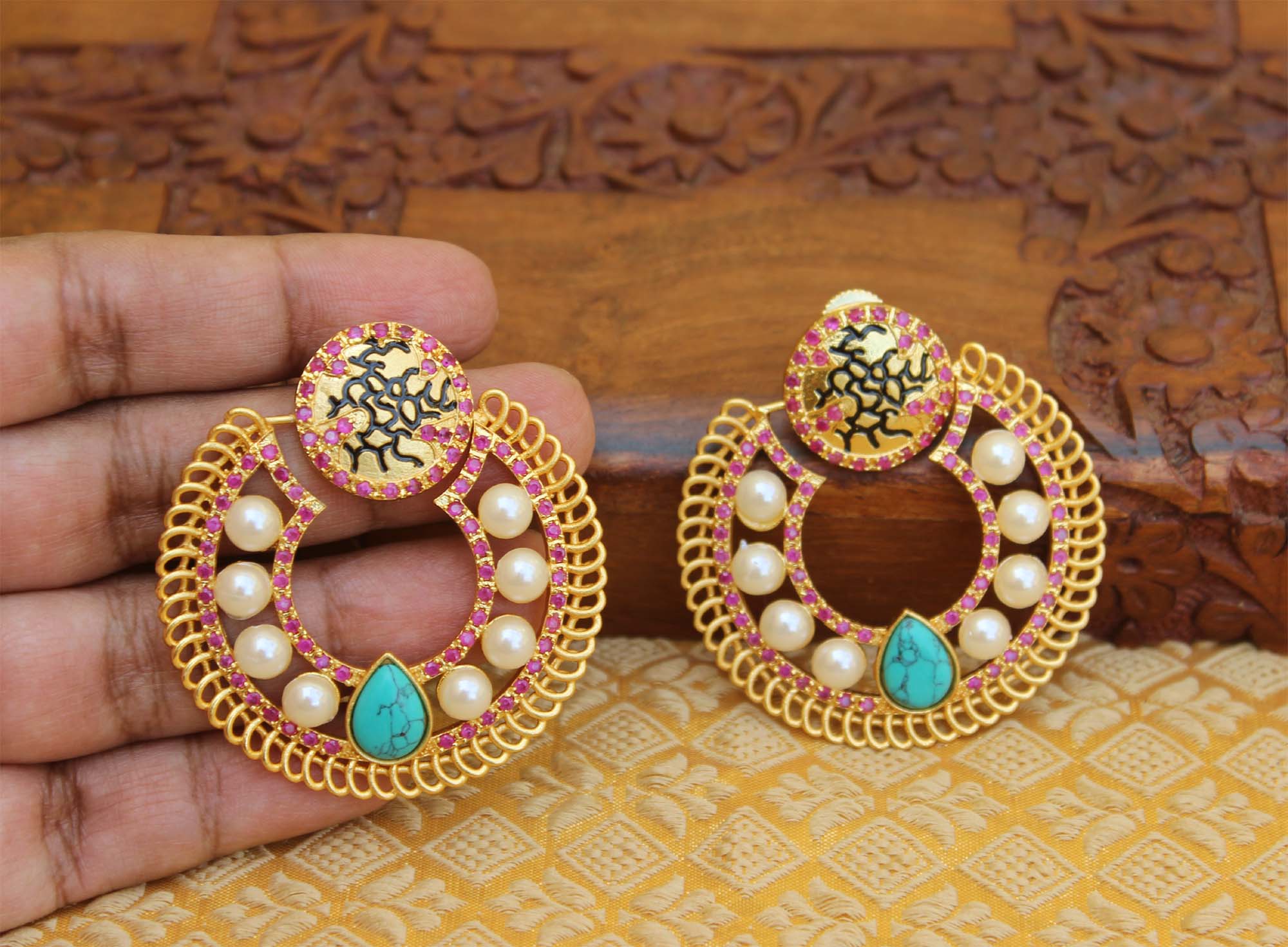 Matte Finish Pearl Stone Earrings T2841