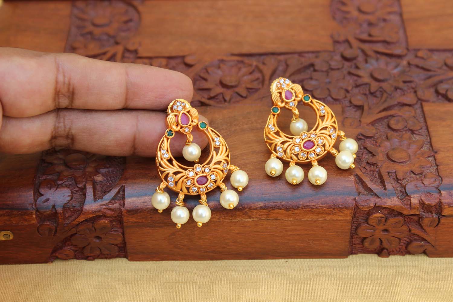 Matte Finish Pearl Stone Earrings T2759