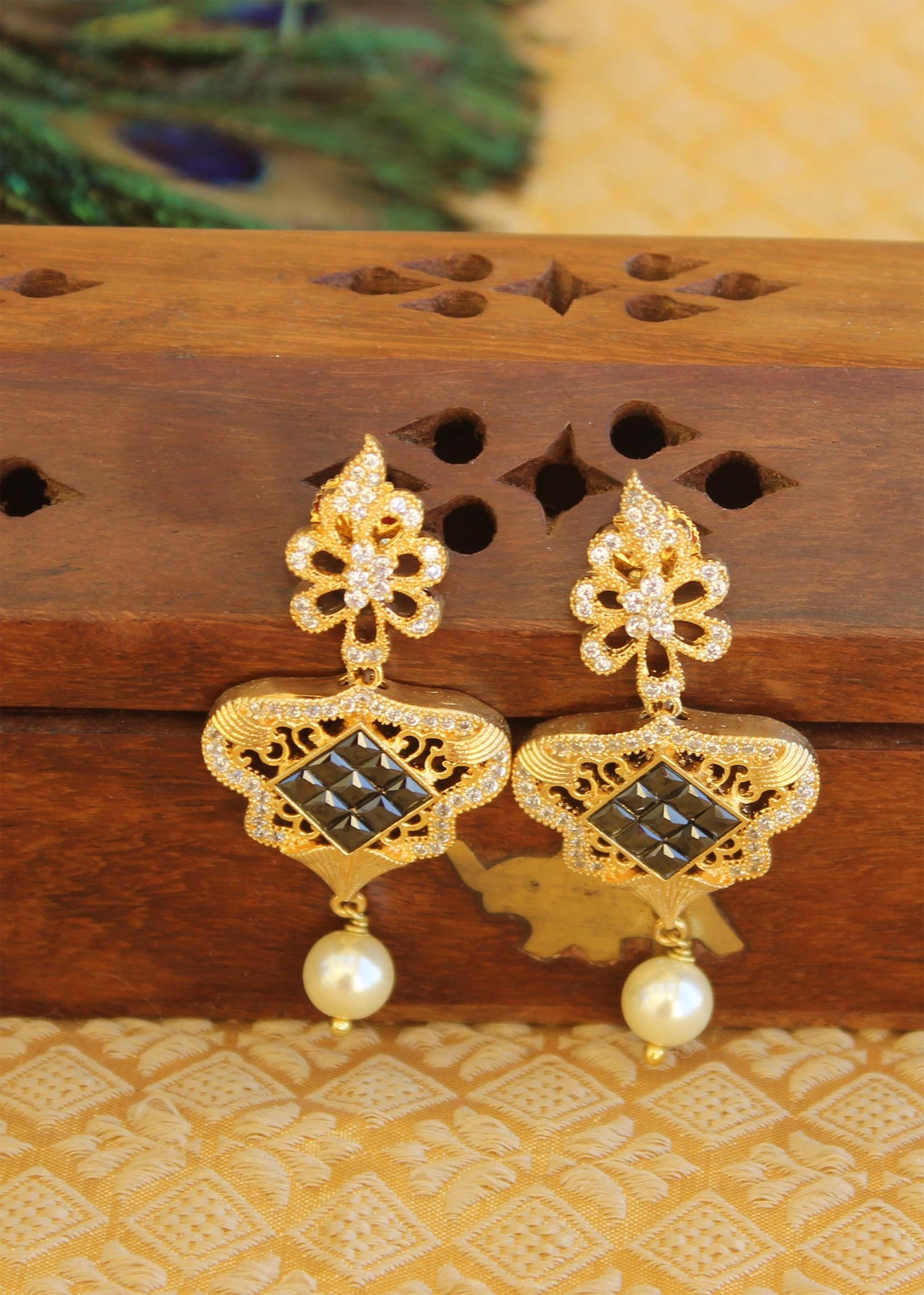 Gold Plated Stylish Earrings T2747