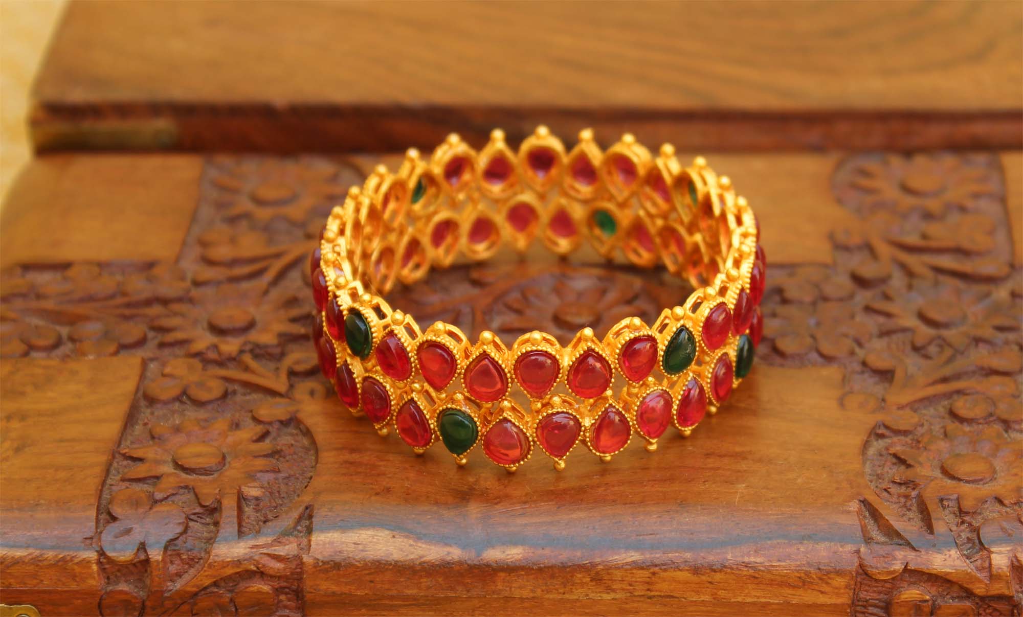 Matte Finish Kempu Stone Bangles T3058