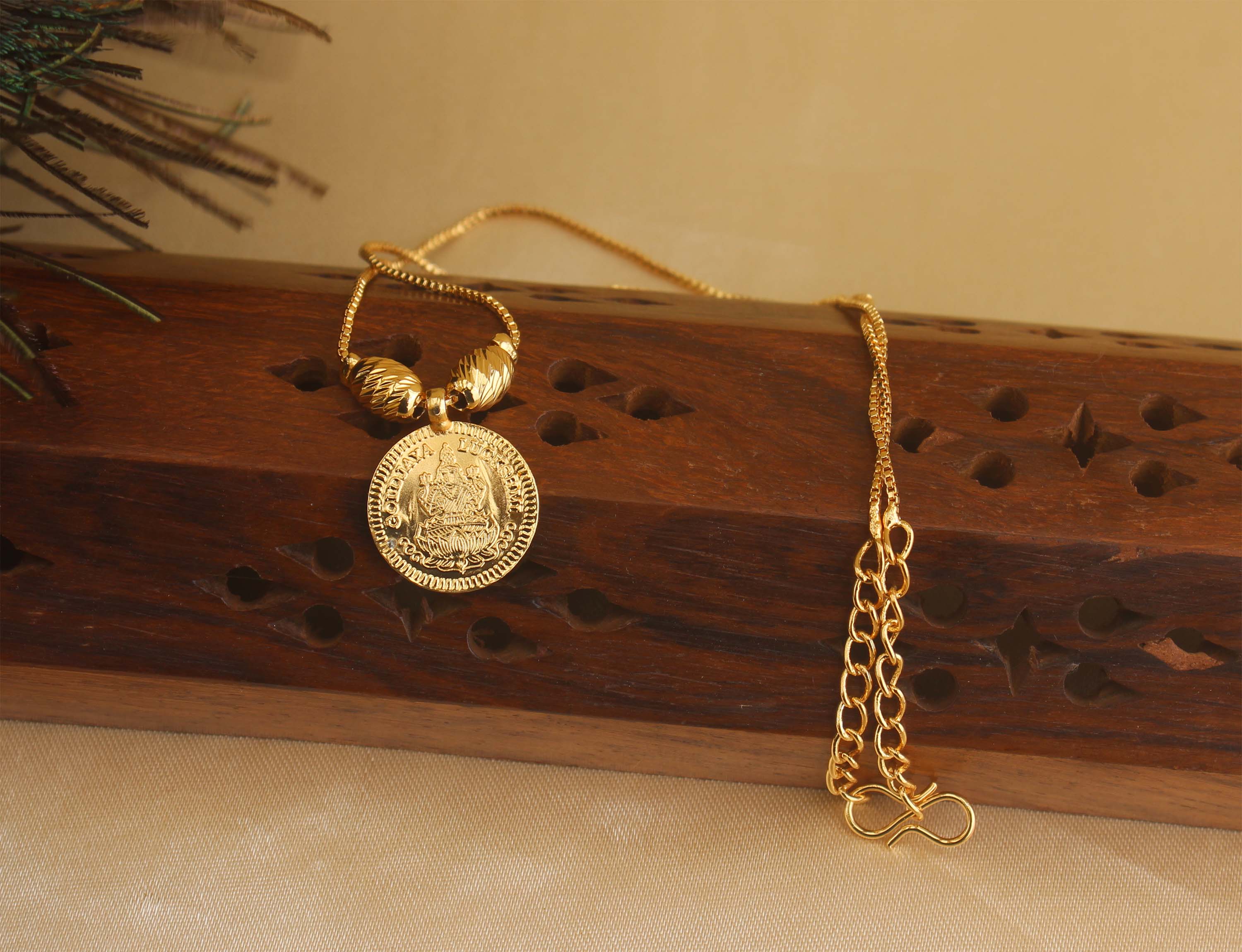 Temple necklace T2080