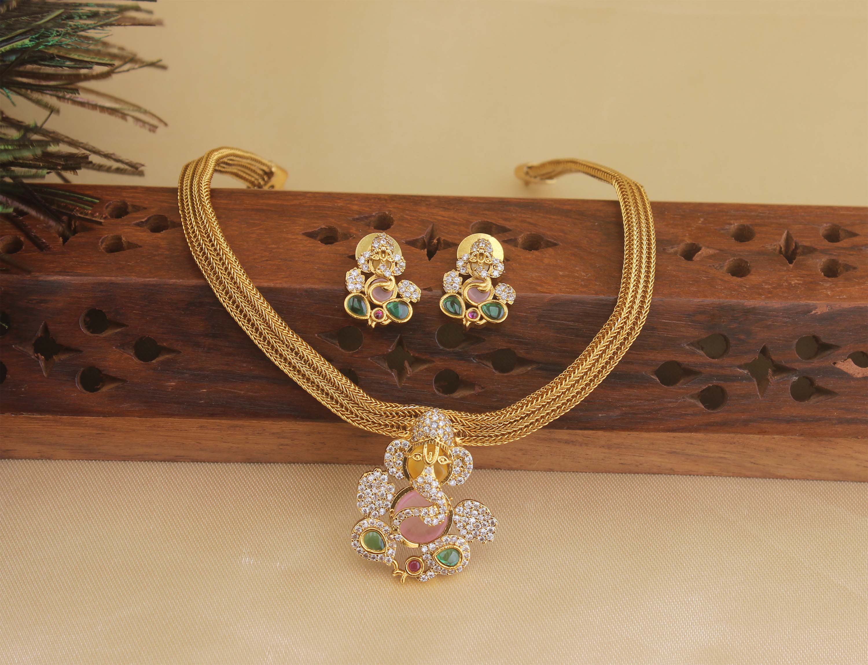 Temple Ganesha stone necklace T2081