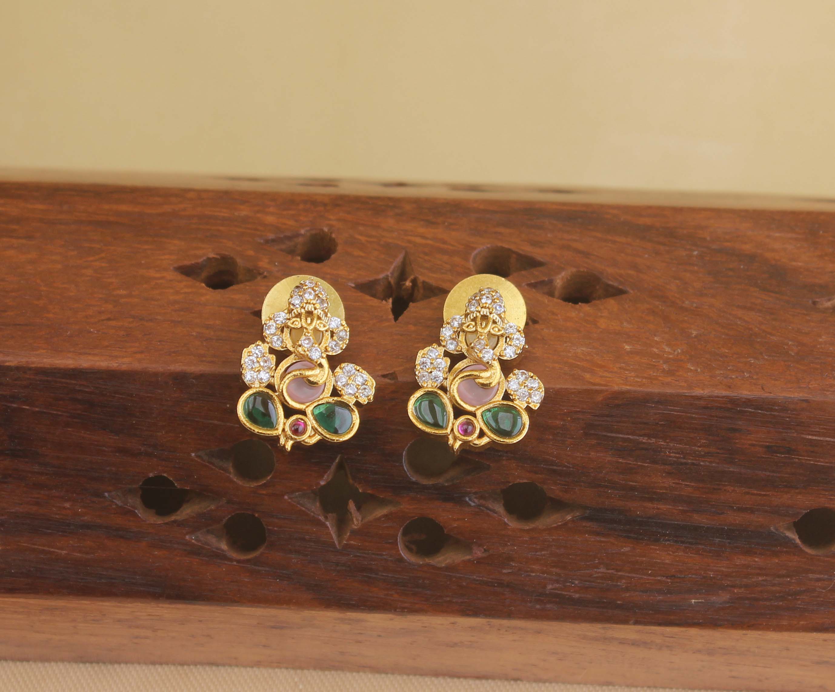 Temple Ganesha stone necklace T2081