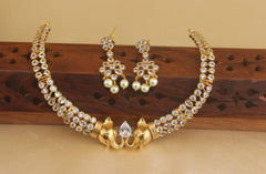 Matte finish stone elephant necklace T2082