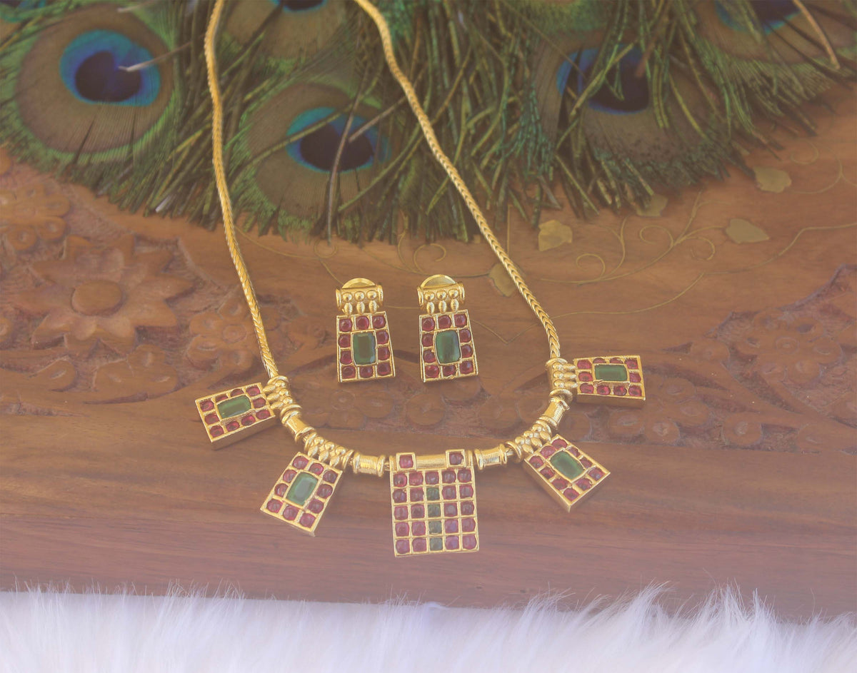 Kempu Stone Necklace Set T2229