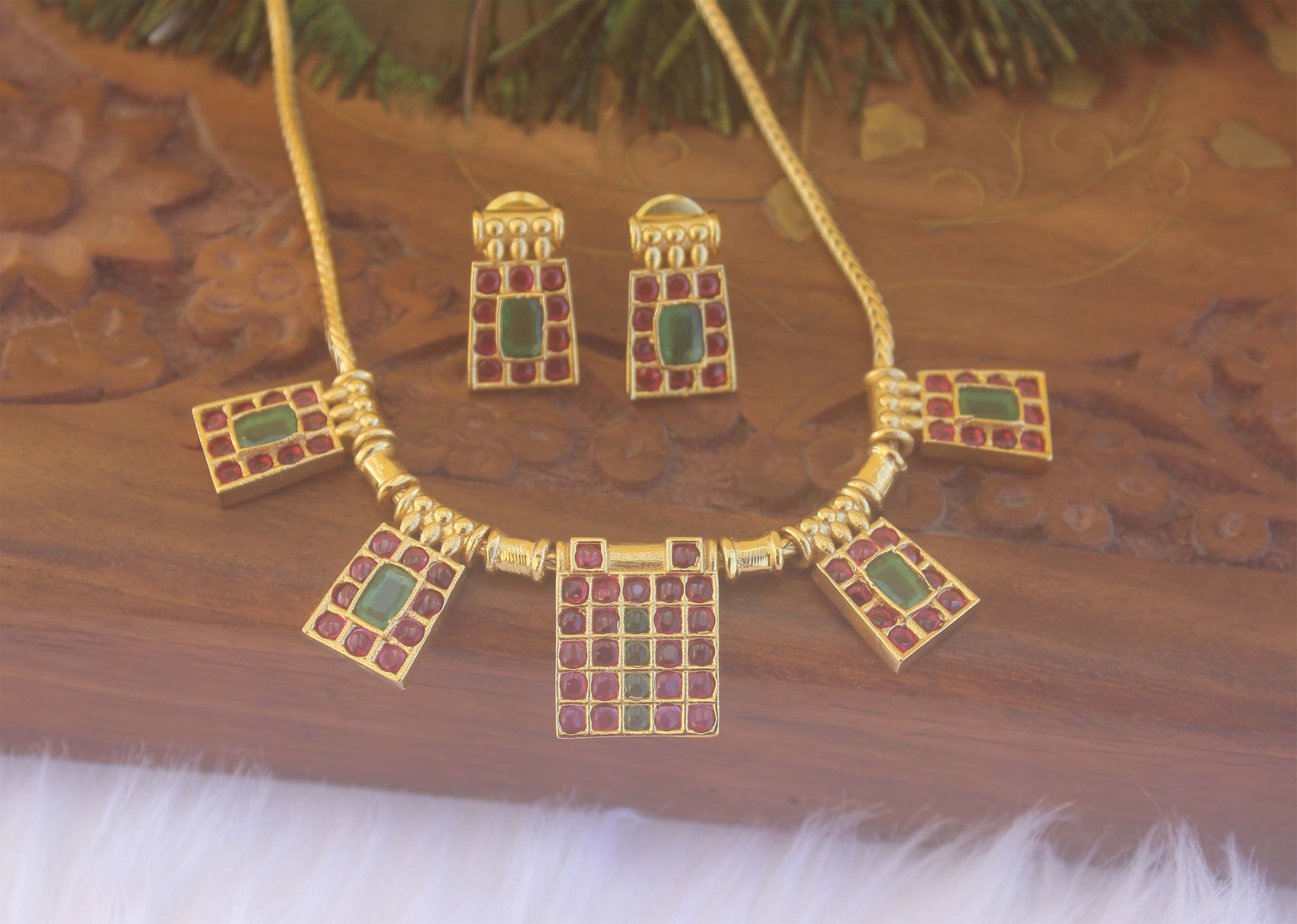 Kempu Stone Necklace Set T2229