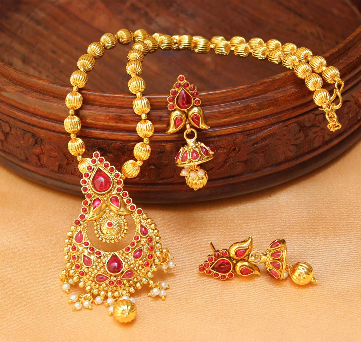 Matte Finish Stylish Necklace Set  T2797