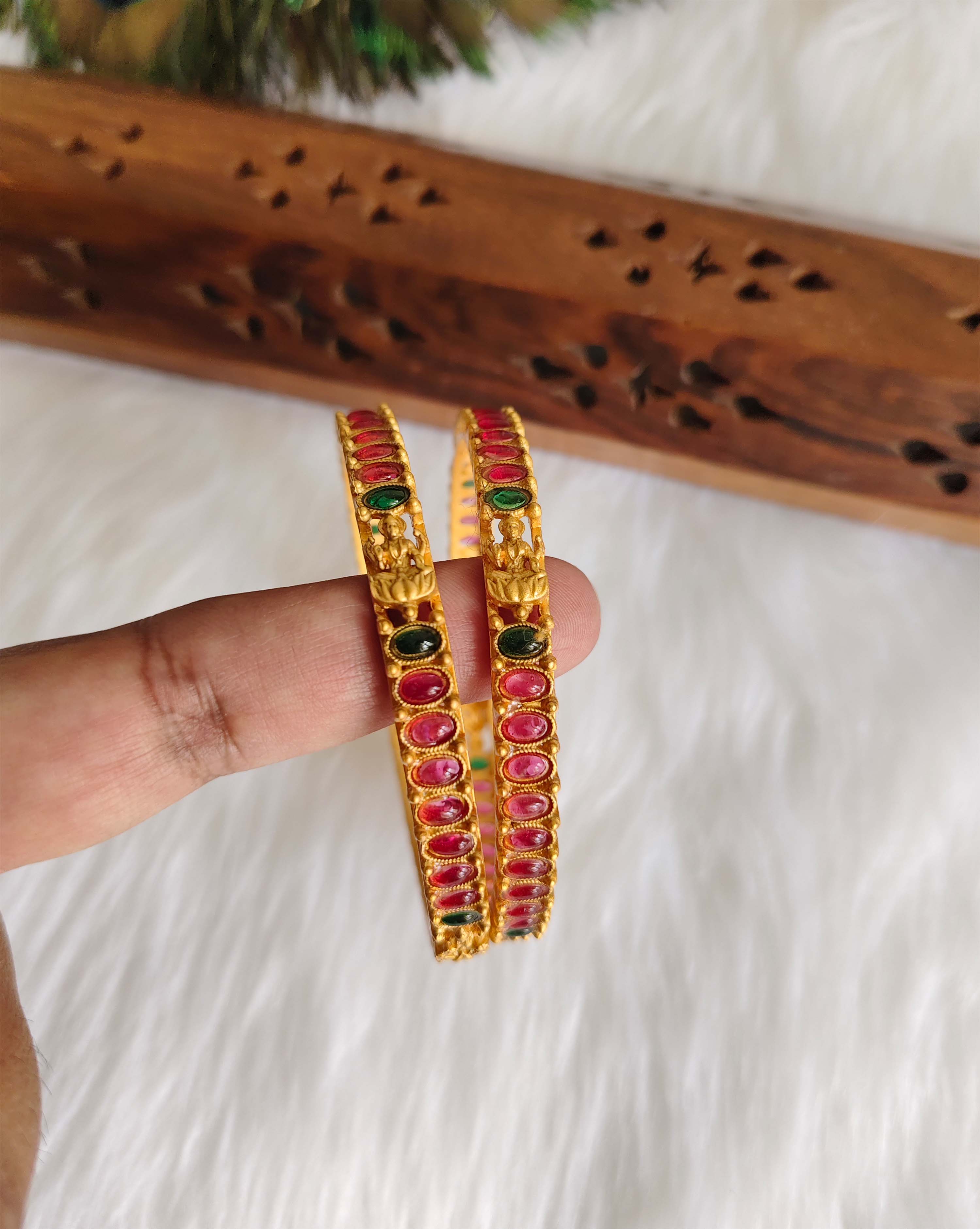 Matte Finish Kempu Stone Temple Bangles T3125