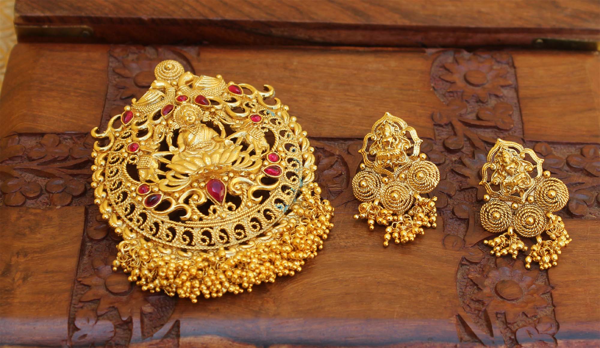 Gold Plated Temple Peacock Pendant Set T2808