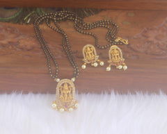 Temple Lakshmi Stone Black Beads Necklace Set T2199
