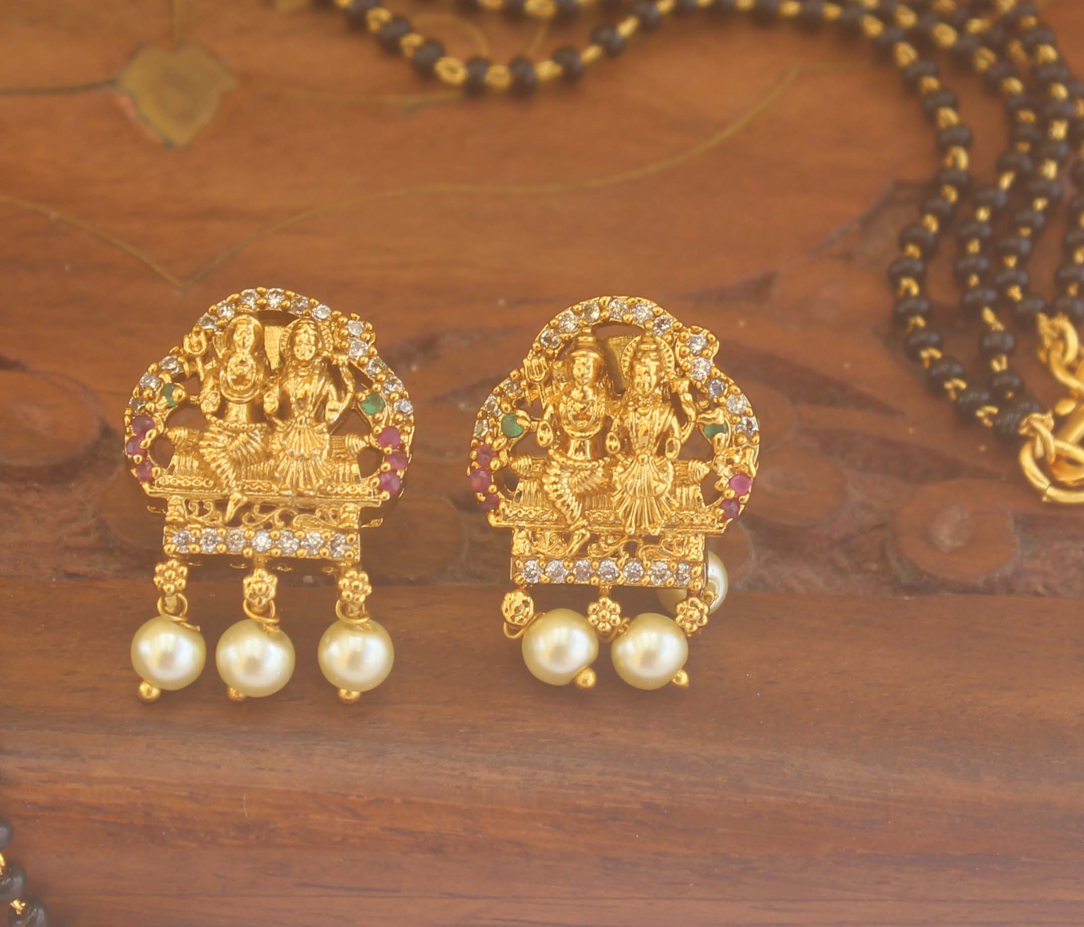 Temple Stone Black Beads Necklace Set T2200