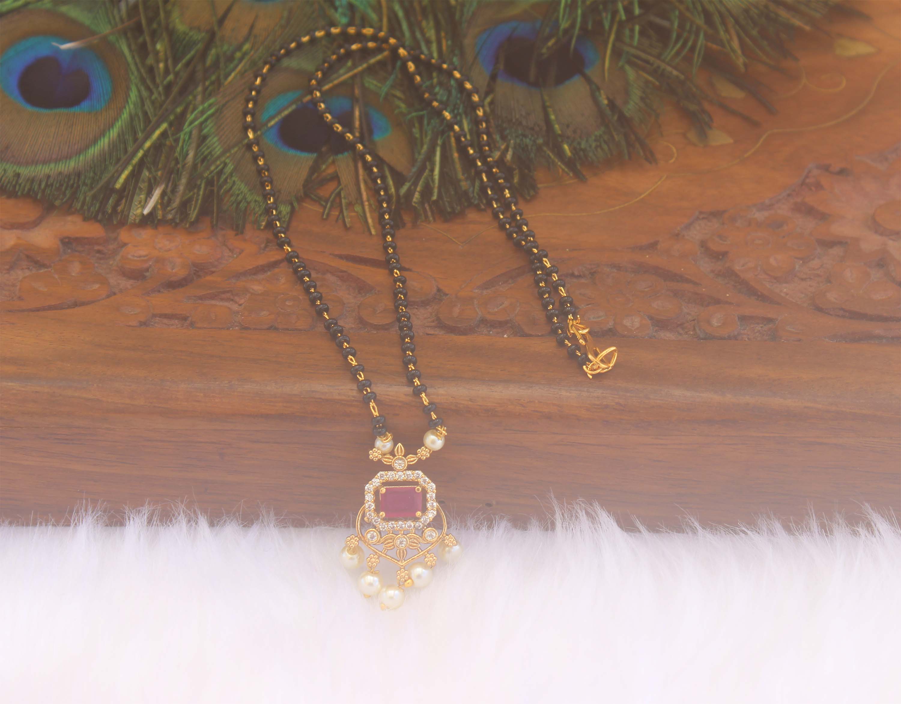 Gold Plated Stone Black Beads Necklace T2171