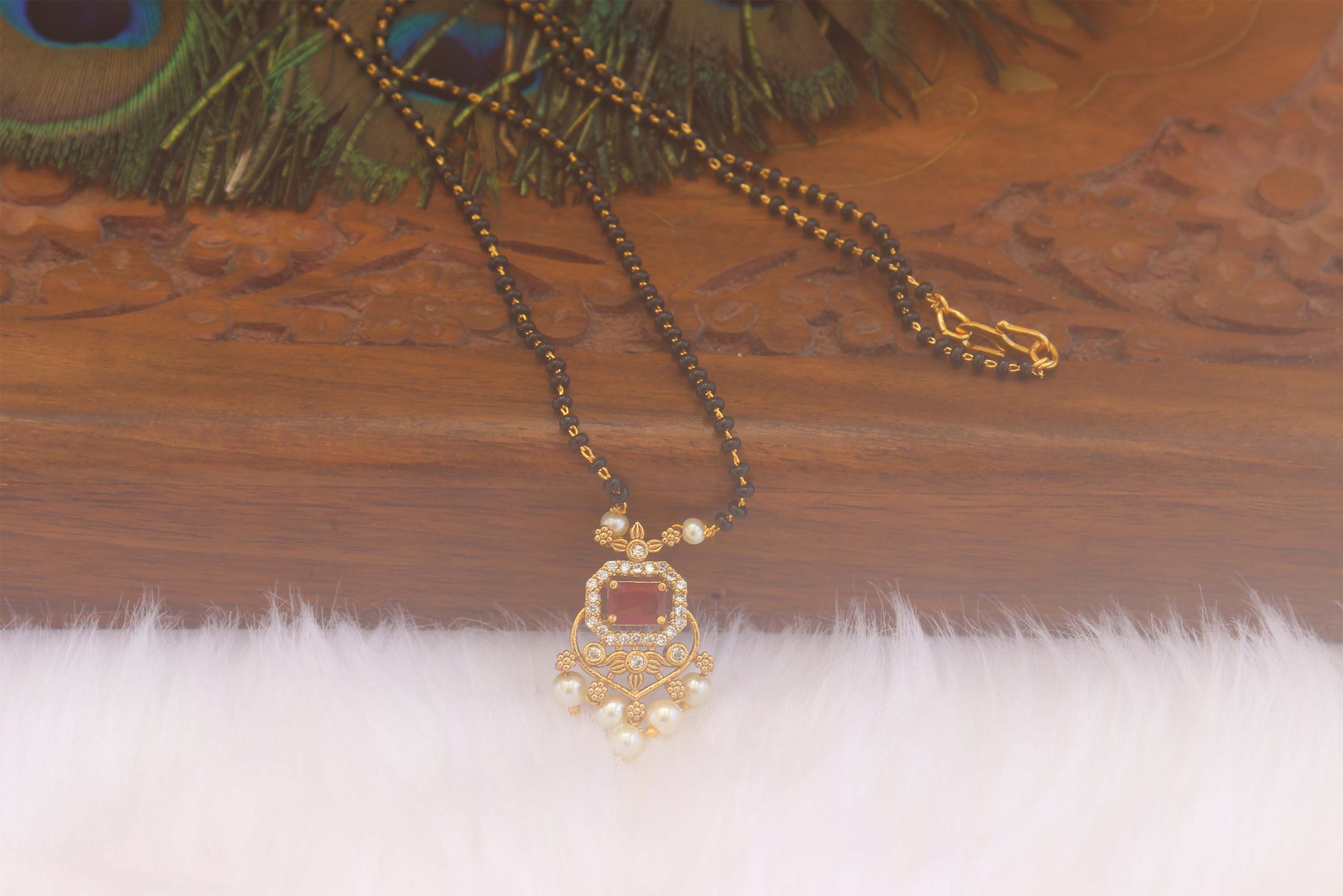 Gold Plated Stone Black Beads Necklace T2175