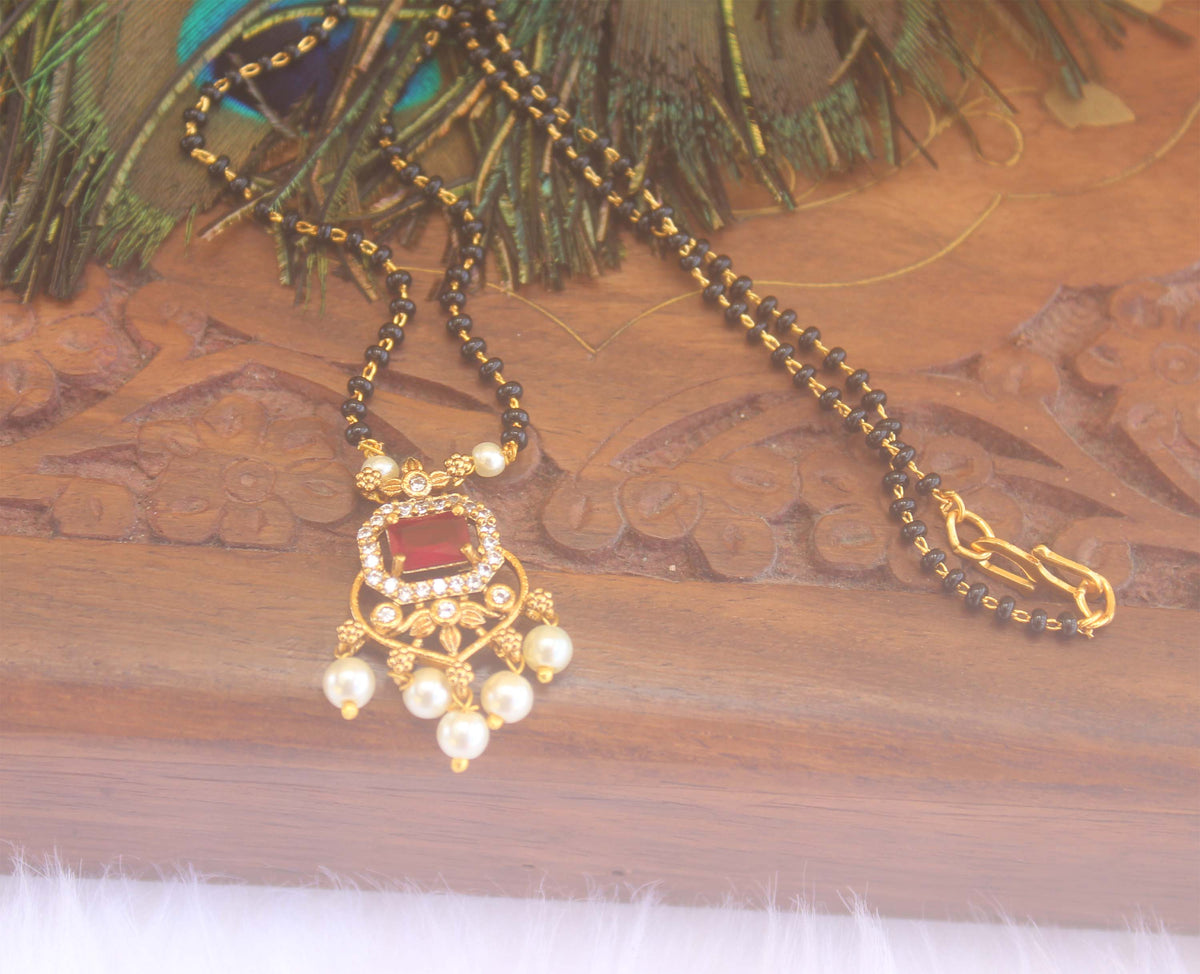 Gold Plated Stone Black Beads Necklace T2175